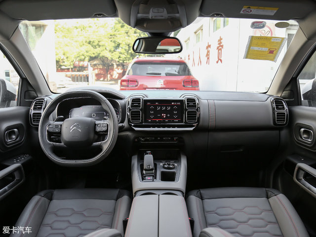 东风雪铁龙2017款天逸 C5 AIRCROSS
