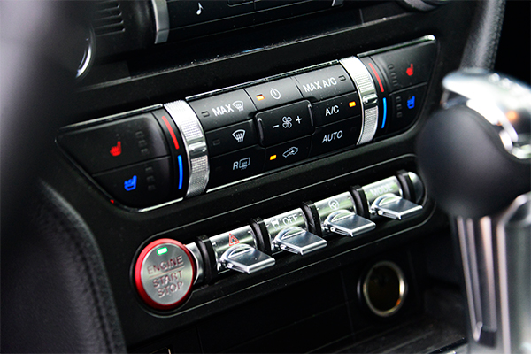 福特Mustang,福特Mustang换装10AT，福特Mustang跑车
