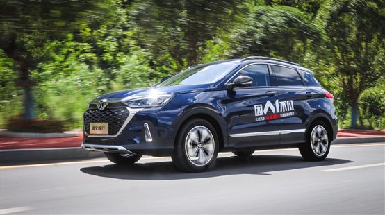 http://img.nextcar.cn/picture/2018_09_06/12e2662cda3cd63677951cbc3a1f96ce.jpg?type=ori