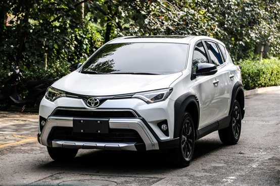I:\4软文撰写\1橙意公关\2018年\图片\1-外观\20180928-BJ-TOYOTA-LXB6747.jpg